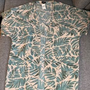 NWT leaves print Kimono style cover up Size L